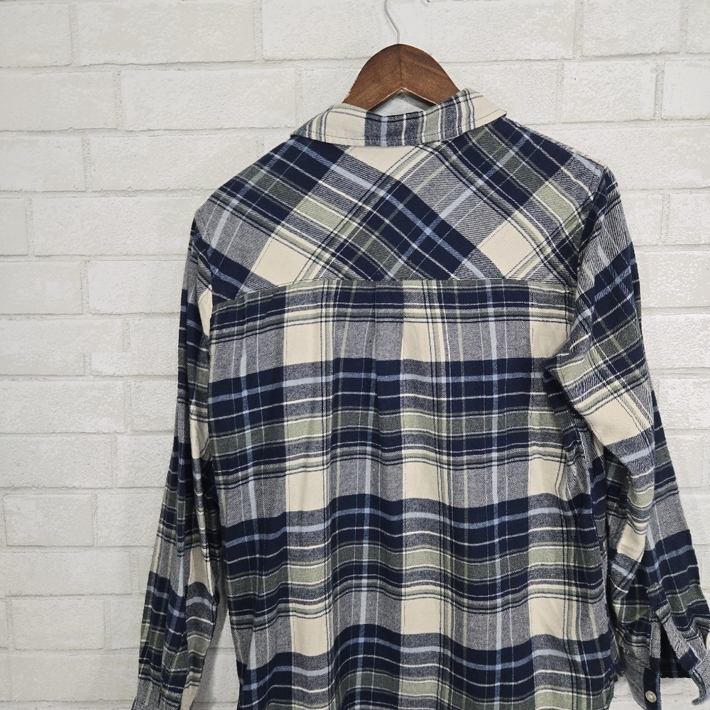 GAP flannel button down - Picture 11 of 11